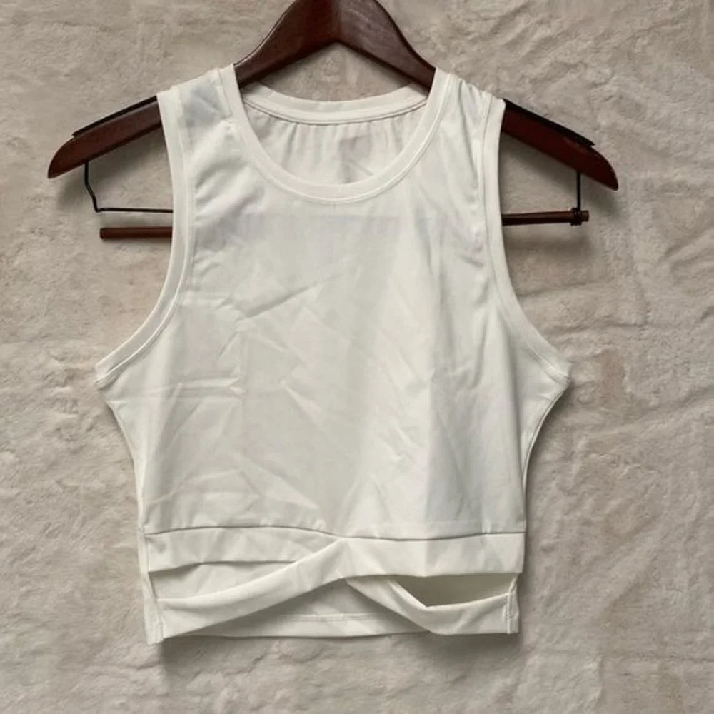 Women Crop Top Sleeveless White Color Size M